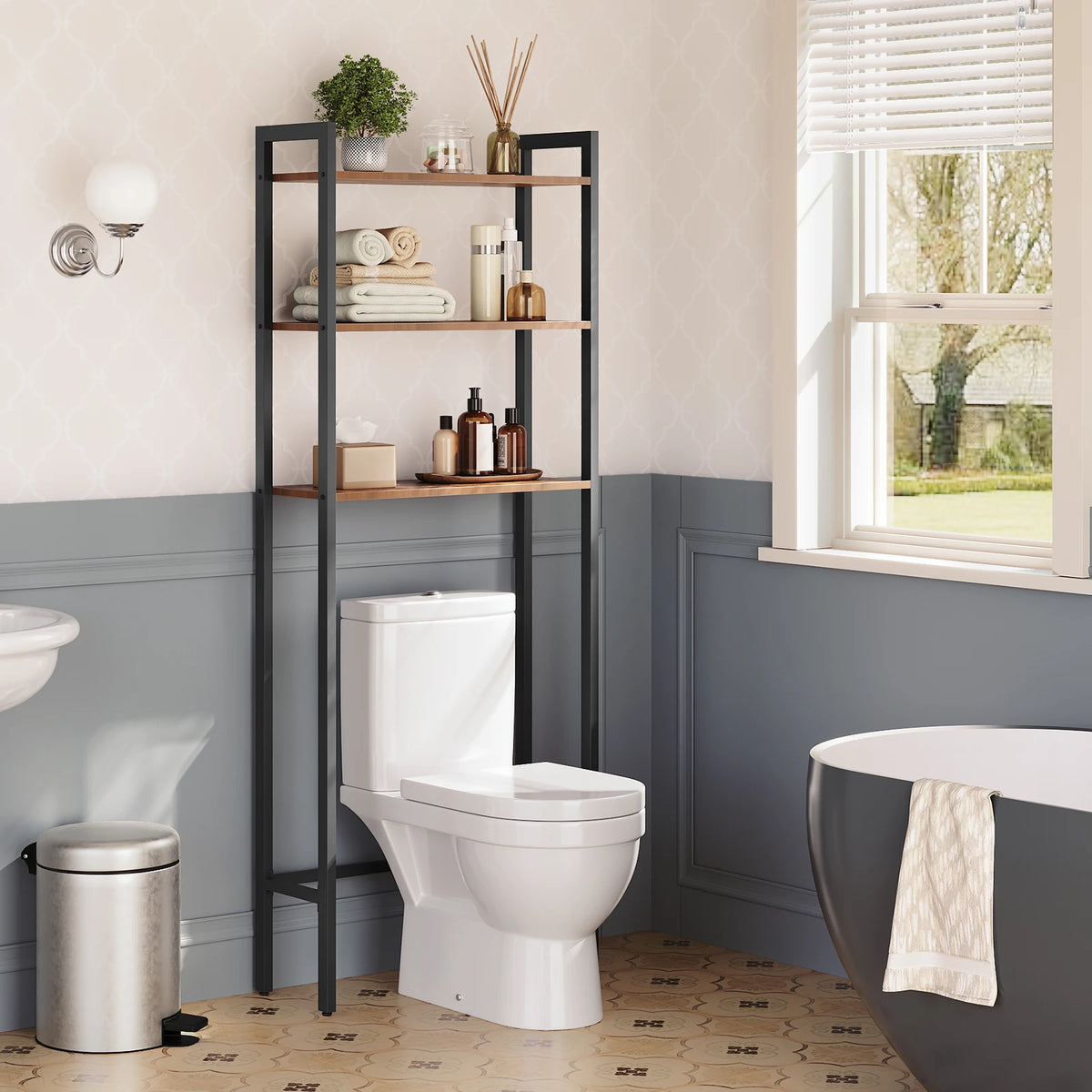 Étagère de salle de bain au-dessus des WC